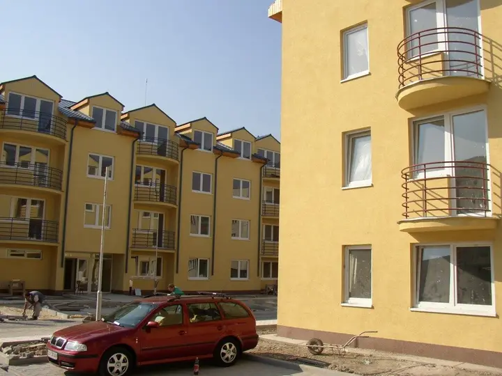 Realizacia na stavbach - Serial panelak2