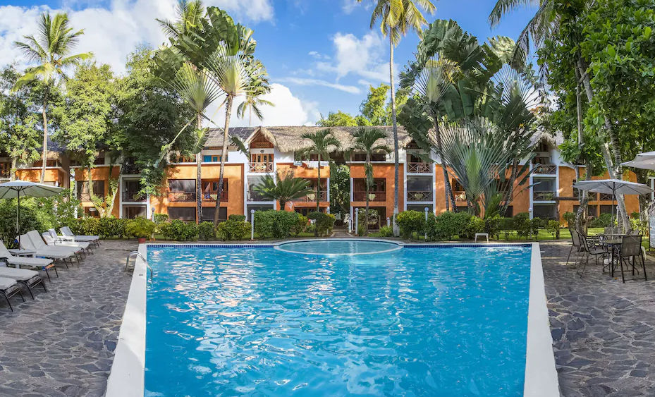Transportation from Punta Cana Airport to Hotel Residencia del Paseo