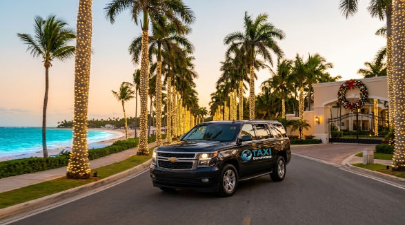 Taxi Dominicana en Punta Cana con luces de Navidad y vista a la playa