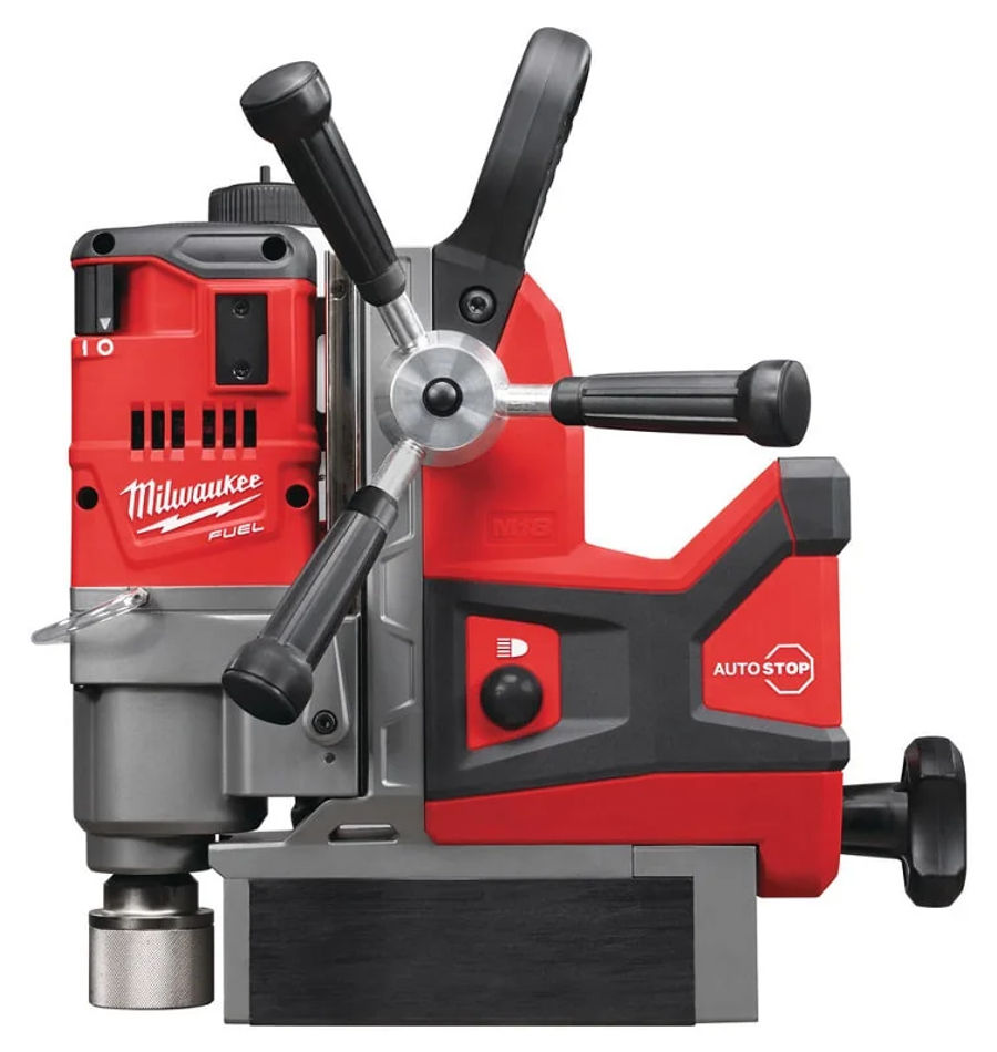 Аккумуляторная дрель на магнитной станине с постоянным магнитом Milwaukee M18 FUEL FMDP-0C, 4933451636