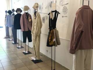 0 D48718 D 215 D 400 D 81 E4 CD5 FF68 C32 A7 1 105 c