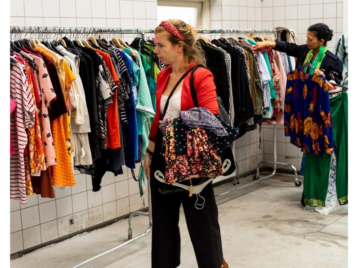 Clothing swapping swapshop COSH rotterdam circulair