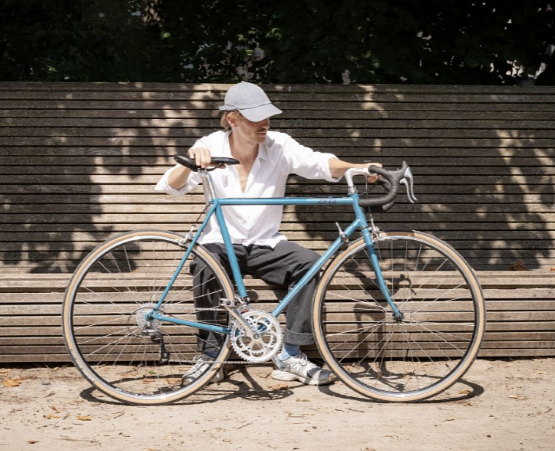 Erts Cycles Antwerp upcycled bike blue 2 store cosh