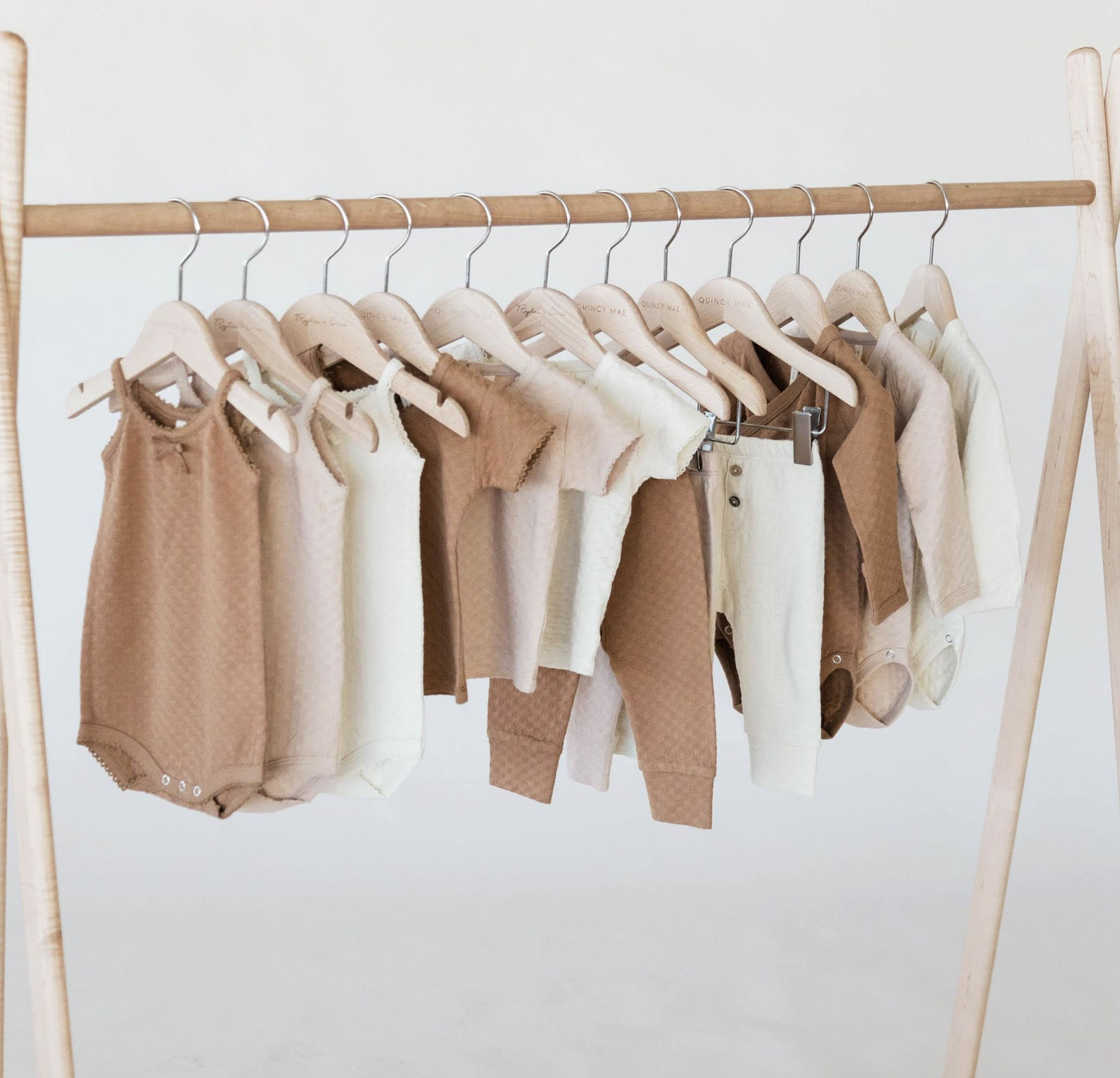 Juno store COSH secondhand children clothes