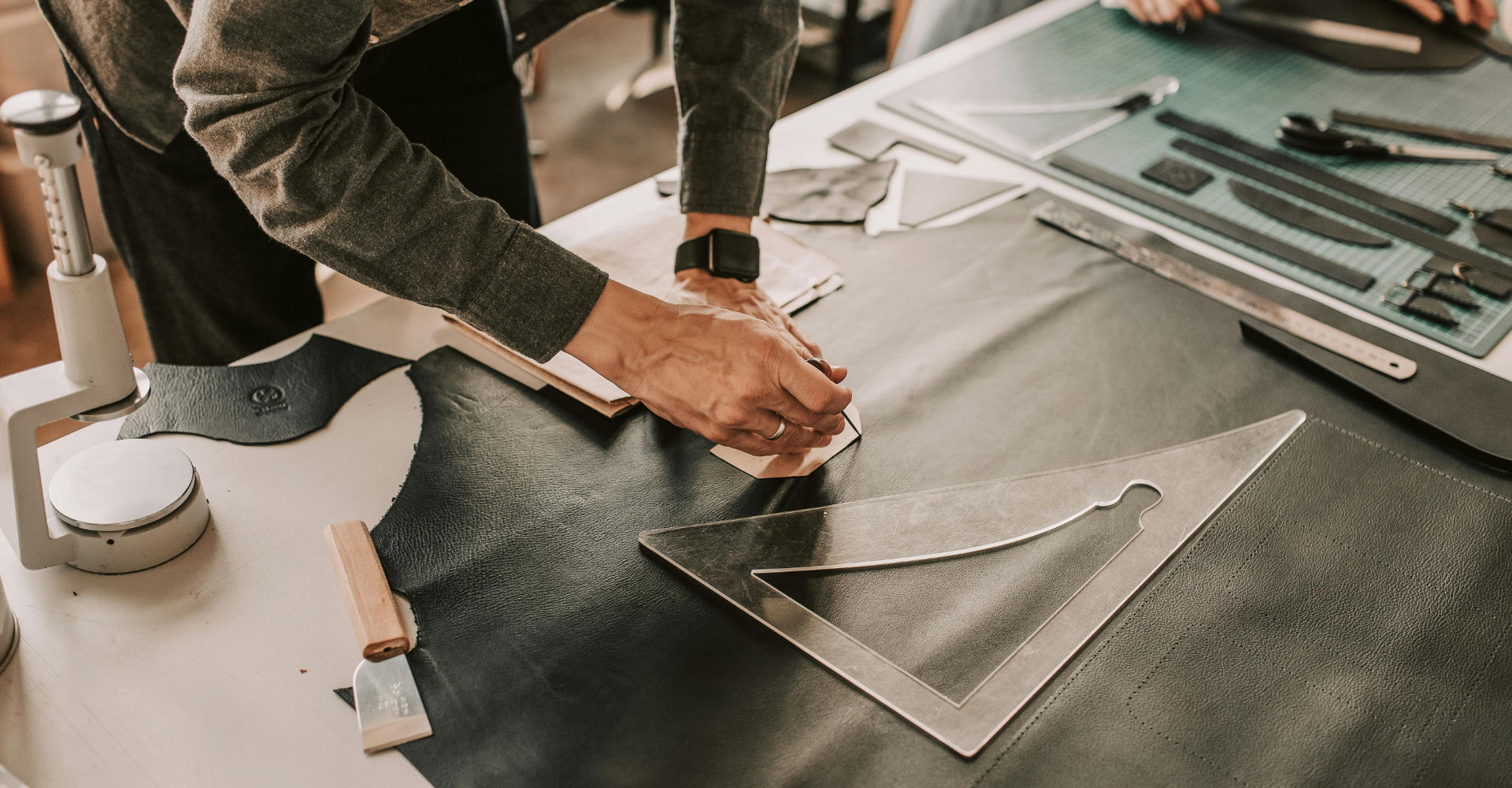 Leather be and HOI HOI workshop