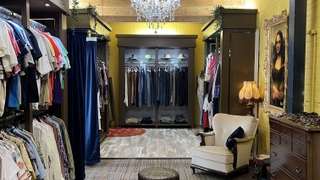 Petra Used Vintage Clothes Tilburg store interior second hand clothing COSH 2023 08 22 090249 qner