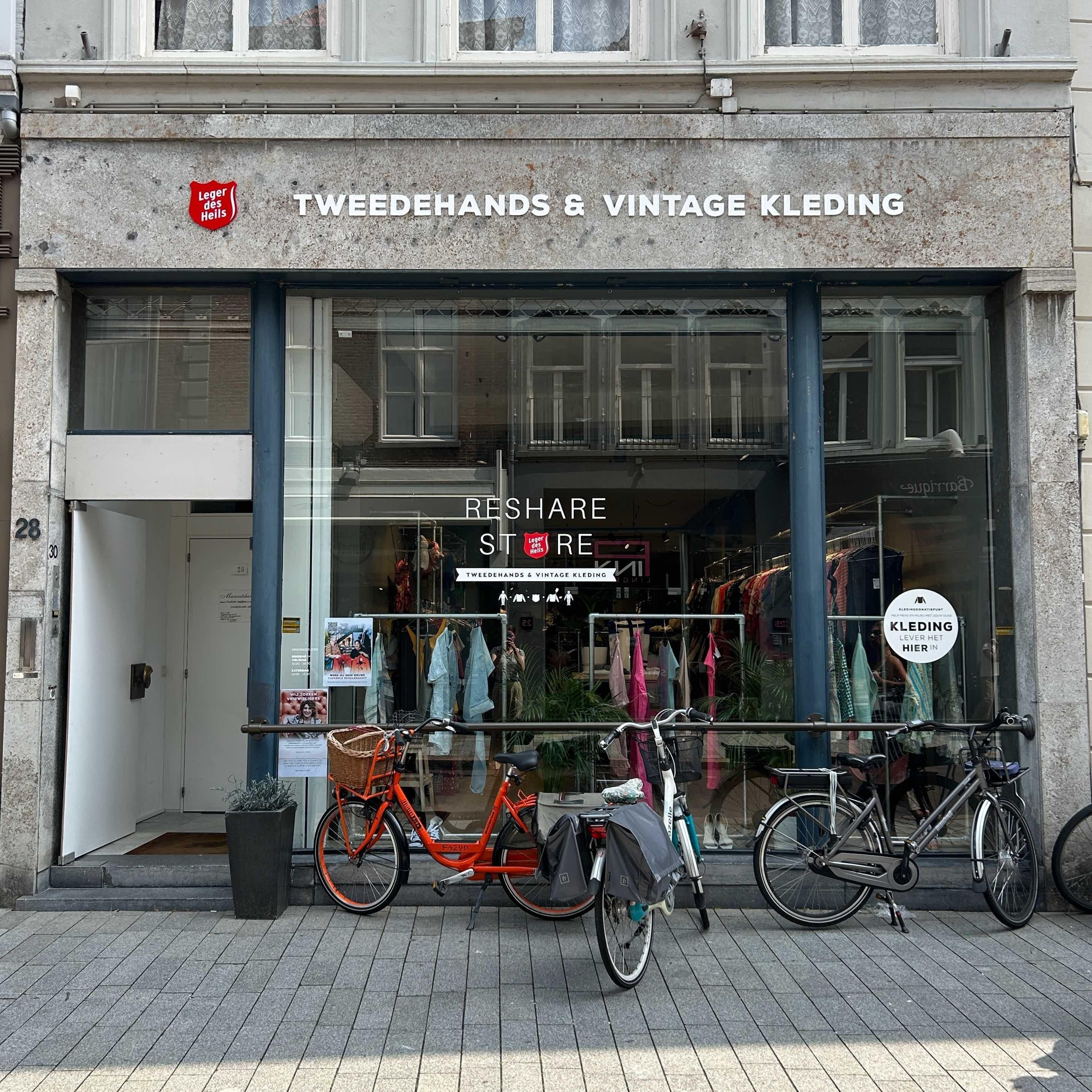 ReShare Store Den Bosch second hand vintage clothing COSH