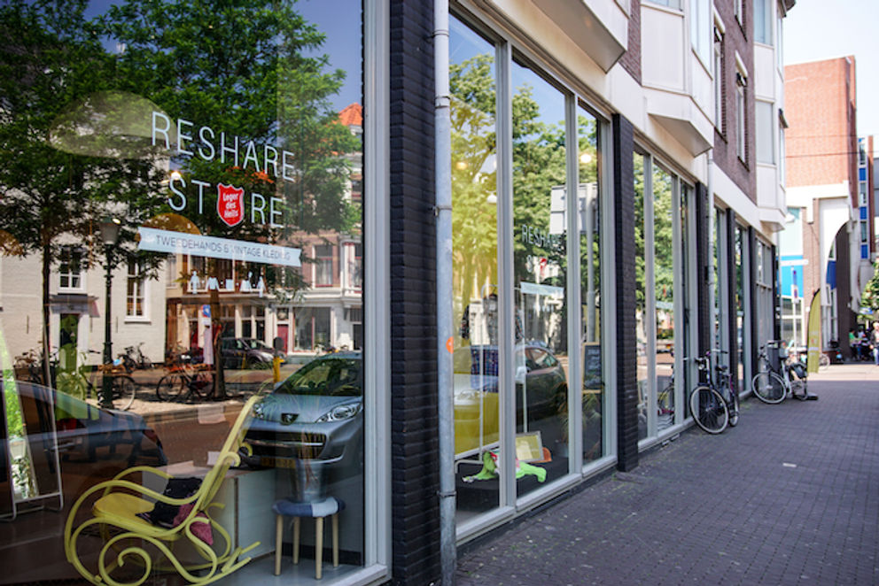 ReShare Store Den Haag: tweedehands & vintage kleding | COSH!