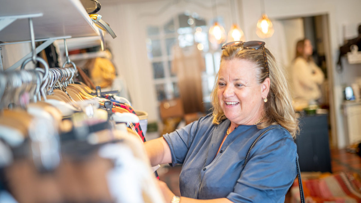 Secondhand shopping in Bruges header selected by francoise Shopping Brugge COSH Jan D Arthet fotograaf