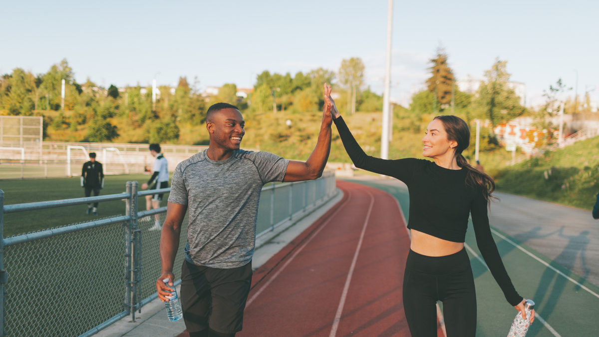 Amante del deporte? Descubre estas 5 prendas deportivas para mujer de   y disfruta de la máxima comodidad