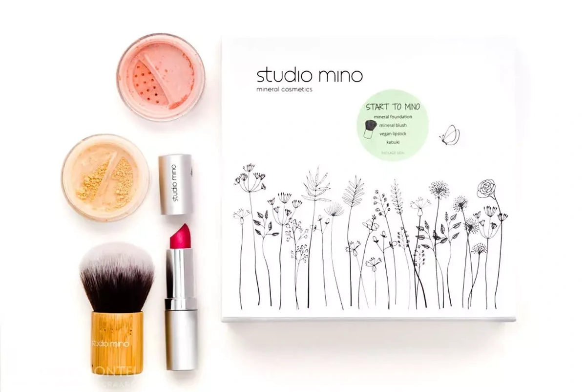 Studio mino natural make up COSH brand