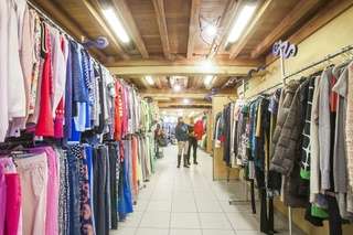 Troc Brugge secondhand store interior COSH 2