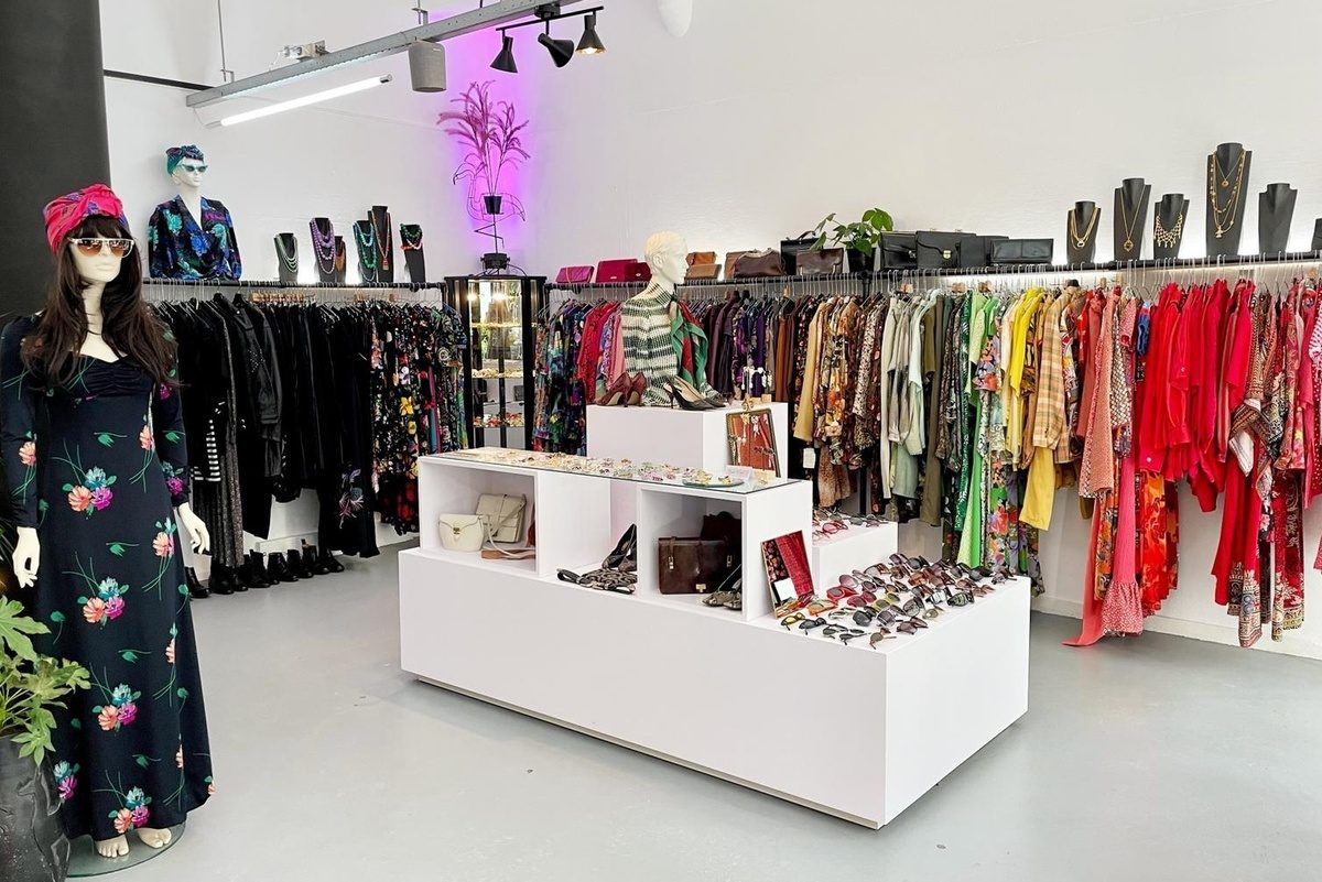 Von Deux Vintage Cloting and Accessories Rotterdam