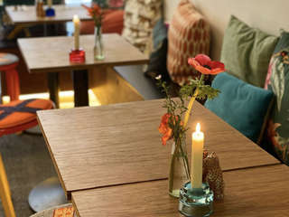 B nut Antwerp food vegan interieur COSH