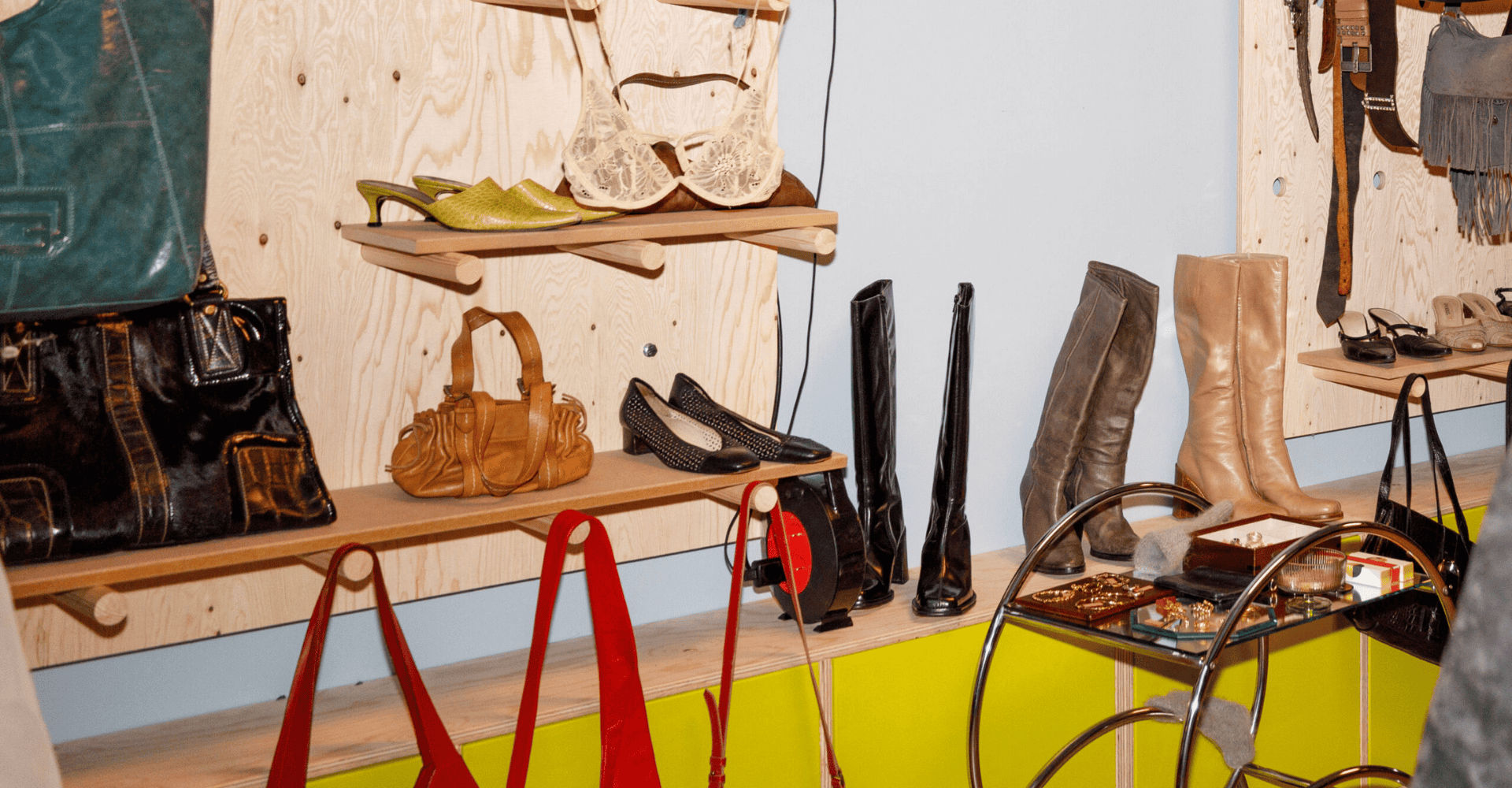 Desteek amsterdam clothing swap event cosh