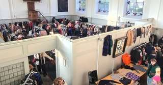 Via via second hand fashion market