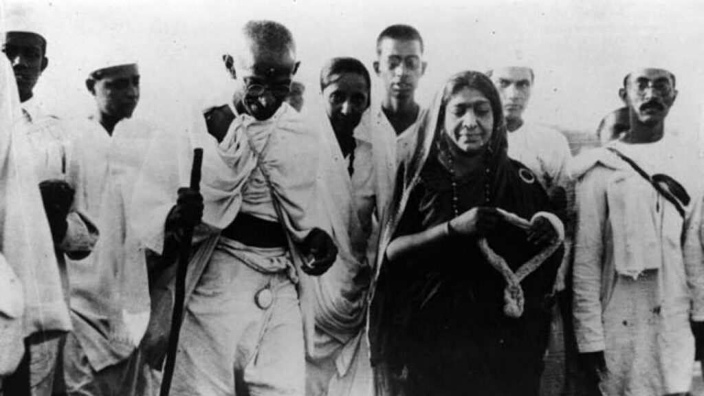 Sarojini Naidu with Mahamta Gandhi