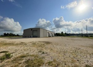 Primary photo of 829 Bartlett Road, Sealy, TX