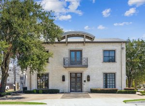 Primary photo of 500 Durham Drive, Houston, TX
