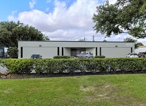 Photo of 4111 Directors Row Houston, TX 77092