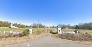Primary photo of 6004 South Carolina 81, Iva, SC
