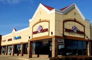 Primary photo of 632 Northwest Highway, Cary, IL