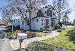 Photo of 2408 Broadway Avenue