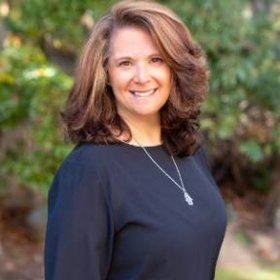 Caryn Duffy Commercial Real Estate Agent Photo