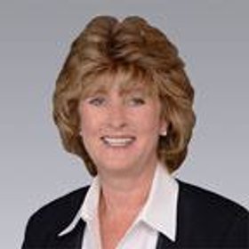 Cindy Cooke Commercial Real Estate Agent Photo