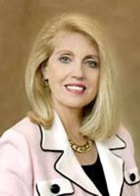 Deborah Bauer Commercial Real Estate Agent Photo