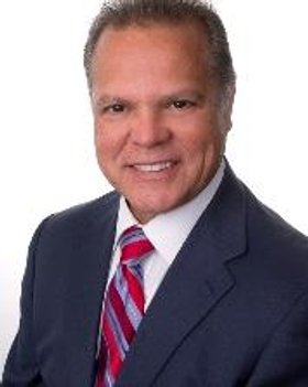 Rosendo Caveiro Commercial Real Estate Agent Photo