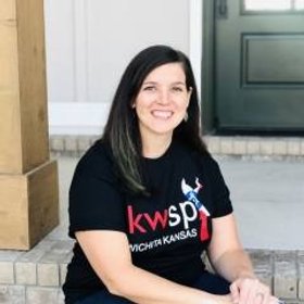 Holly Haws Commercial Real Estate Agent Photo