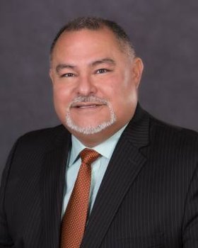Luis Badillo Commercial Real Estate Agent Photo