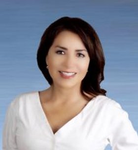 Yolanda Deriquer Commercial Real Estate Agent Photo