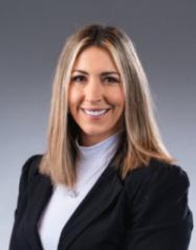 Genieve Posen Commercial Real Estate Agent Photo