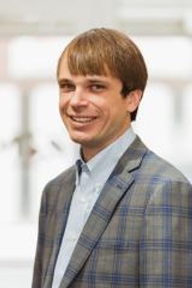 Logan Drapes Commercial Real Estate Agent Photo