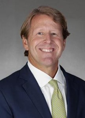 Holmes Davis Commercial Real Estate Agent Photo