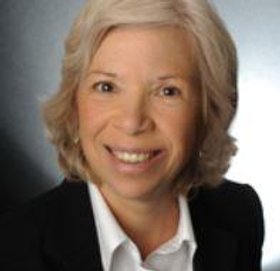Kim Henry Commercial Real Estate Agent Photo