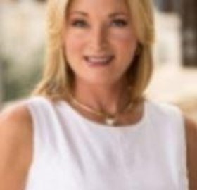 Kristina Hayes  Commercial Real Estate Agent Photo