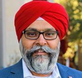 Rav Singh  Commercial Real Estate Agent Photo