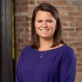 Lauren Lindsay Commercial Real Estate Agent Photo