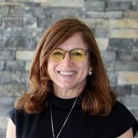 Susan Goldstein Commercial Real Estate Agent Photo