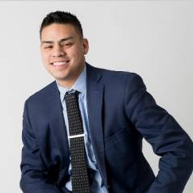 Victor Cornelio Commercial Real Estate Agent Photo