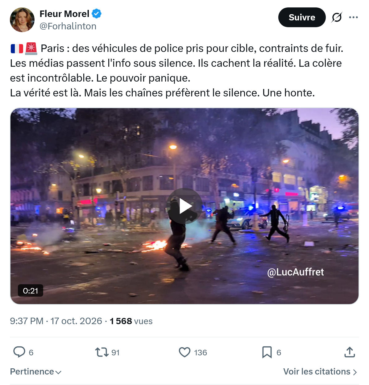 Fleur Morel: Paris : des véhicules de police...