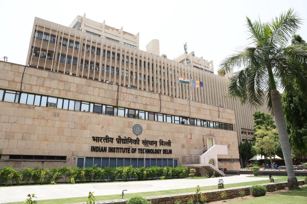 The academic block and campus of IIT Delhi