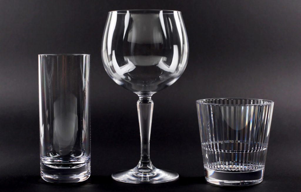 Palma Balloon glass 69cl - empty glass against dark background - premium unbreakable polycarbonate from Barcompagniet