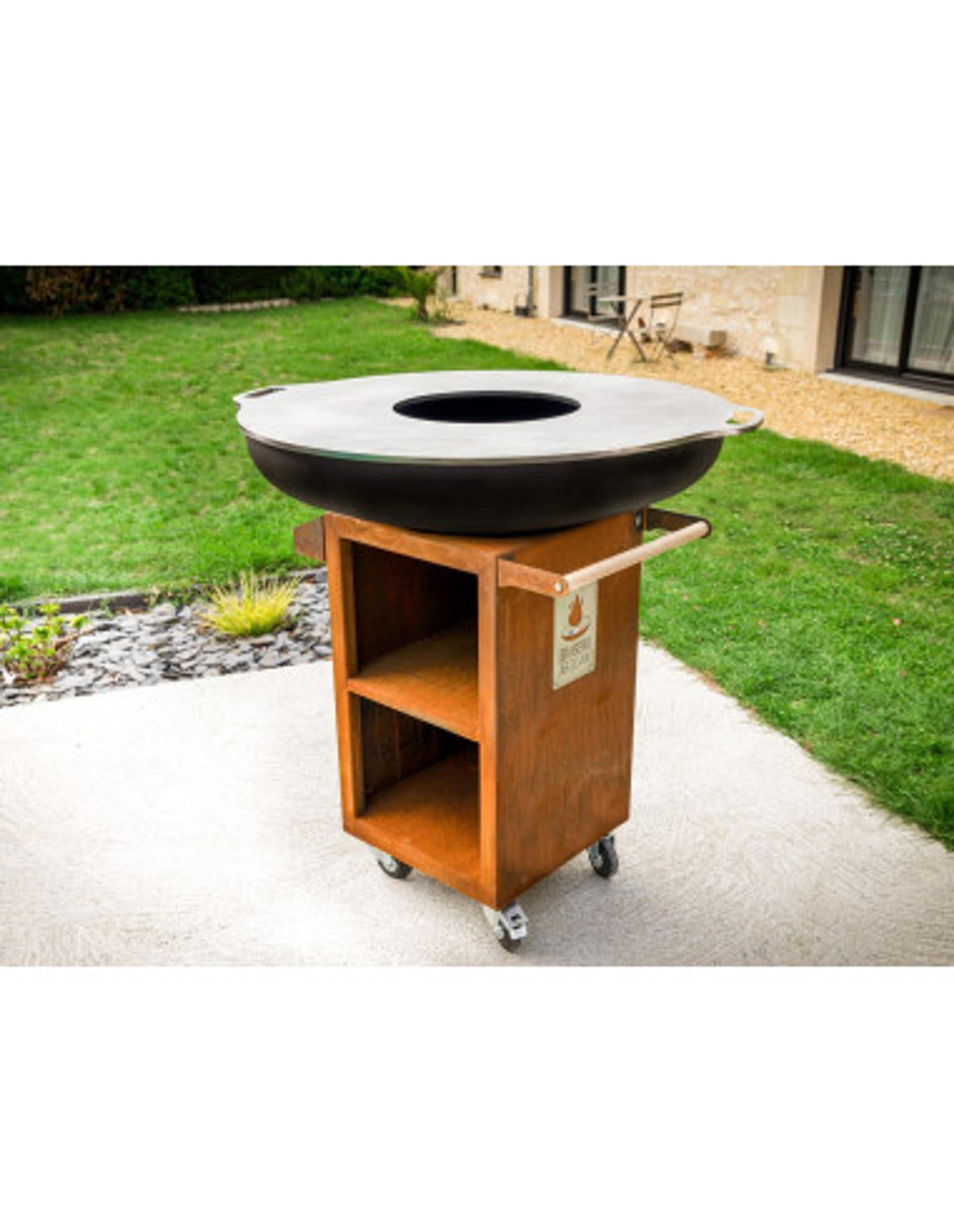 Brasero plancha rond acier Corten diamètre 100 cm sur meuble (Le Gerard) - V1