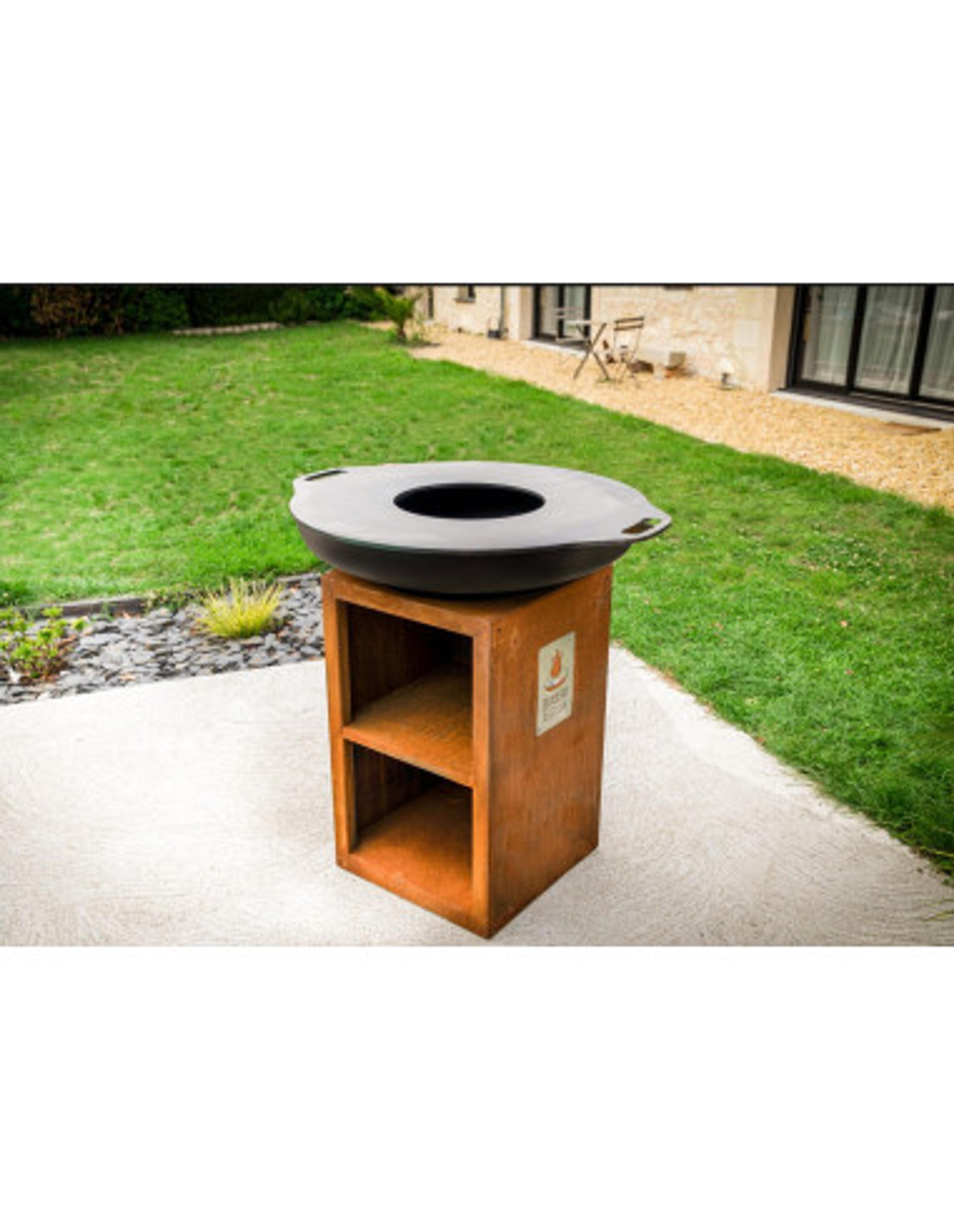 Brasero plancha rond acier corten de diamètre 80 cm sur meuble (Le Dudule) - V1
