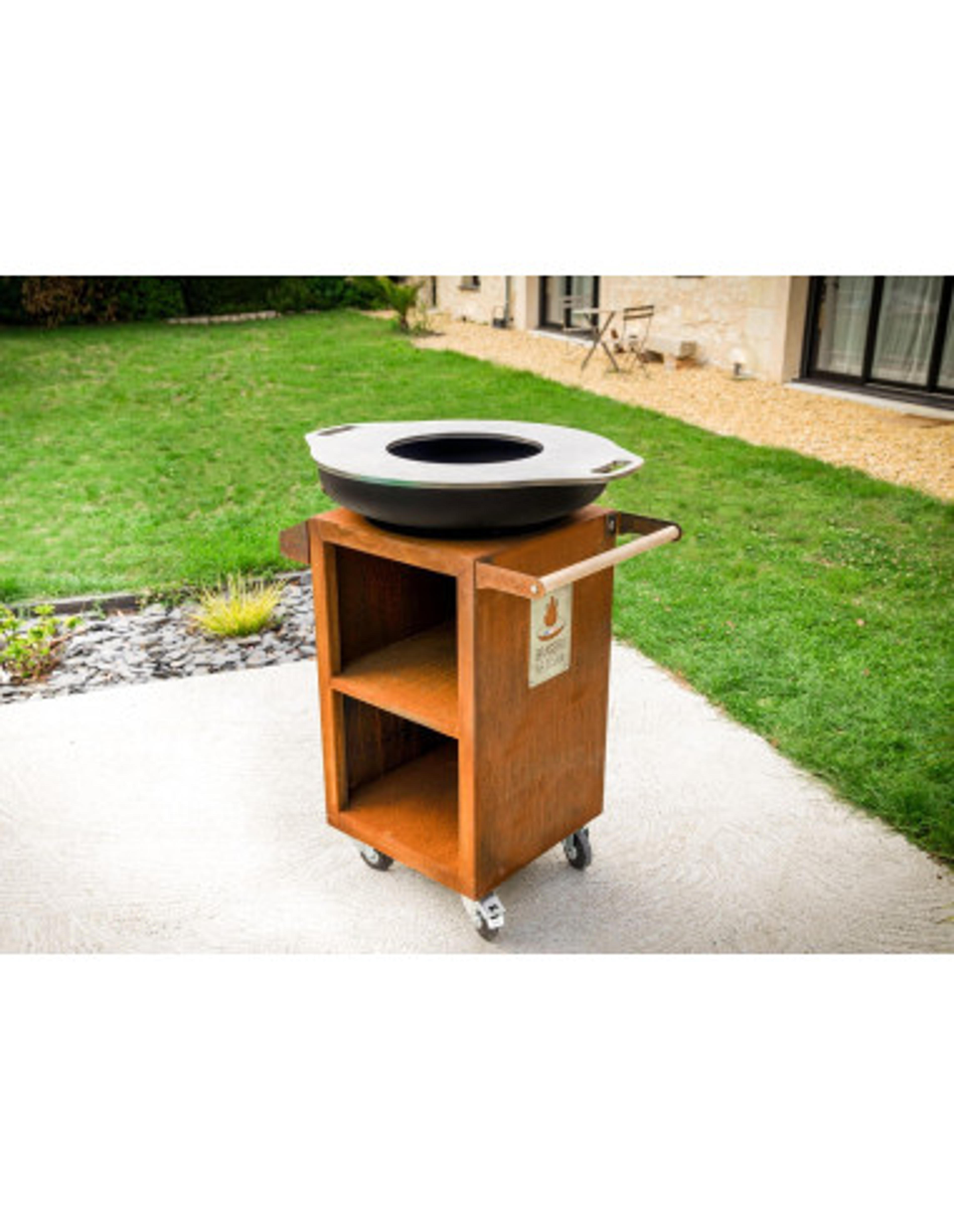 Brasero barbecue plancha rond - acier corten - diamètre 65 cm sur meuble (La p'tite Huguette) - V1