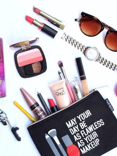 5 College makeup essentials